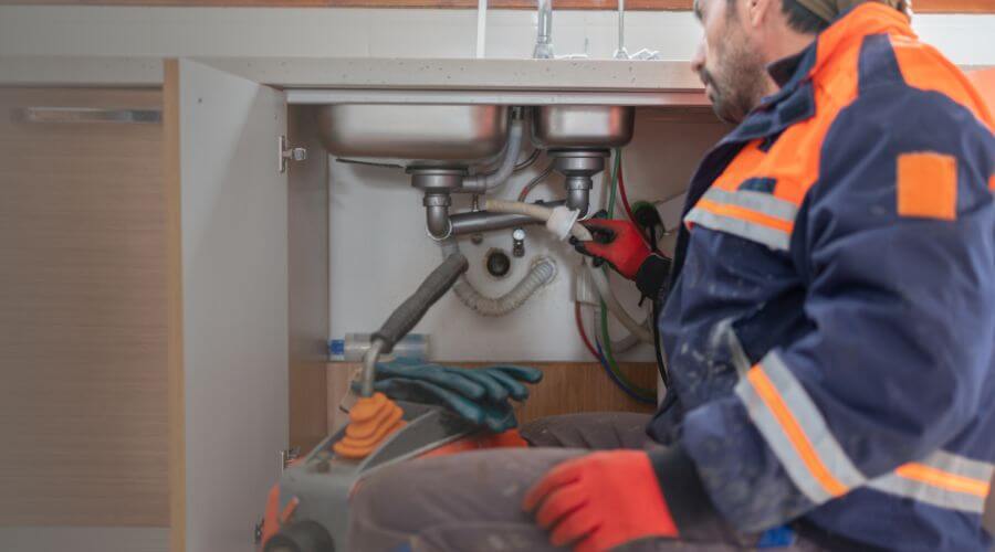 Professional slab leak plumber services in New Llano, LA